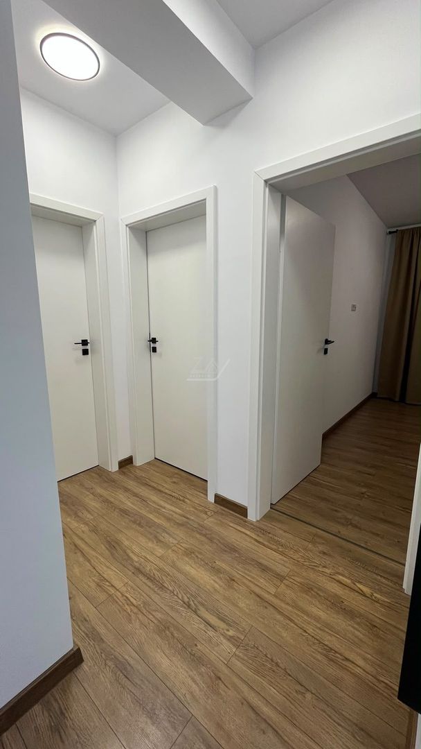 Apartament nou la asfalt.Mobilat si utilat complet. 2 locuri de parcare. - Poză 5