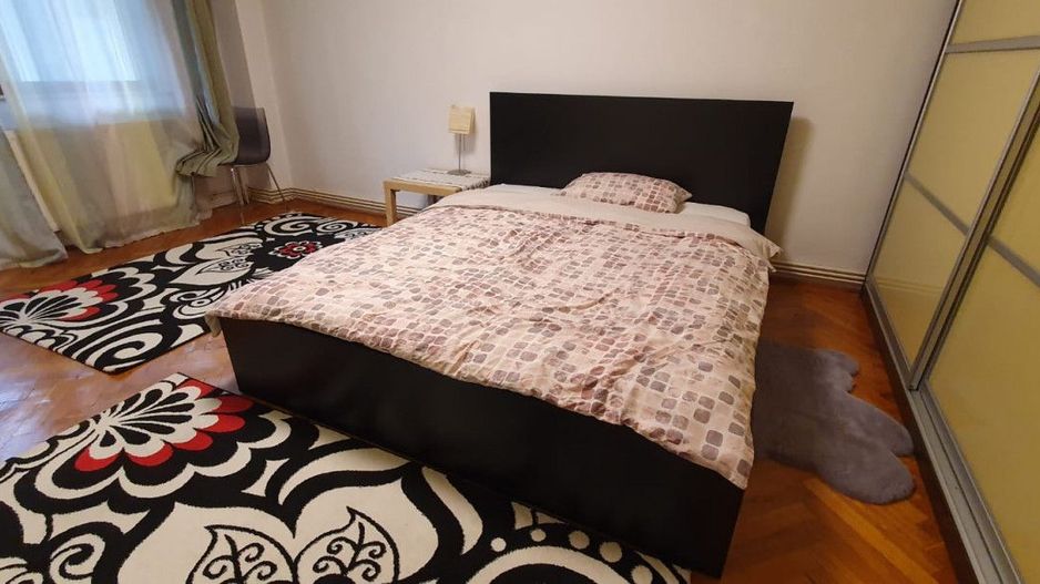 Inchiriere apartament spatios, Centru - Eremia - Poză 14