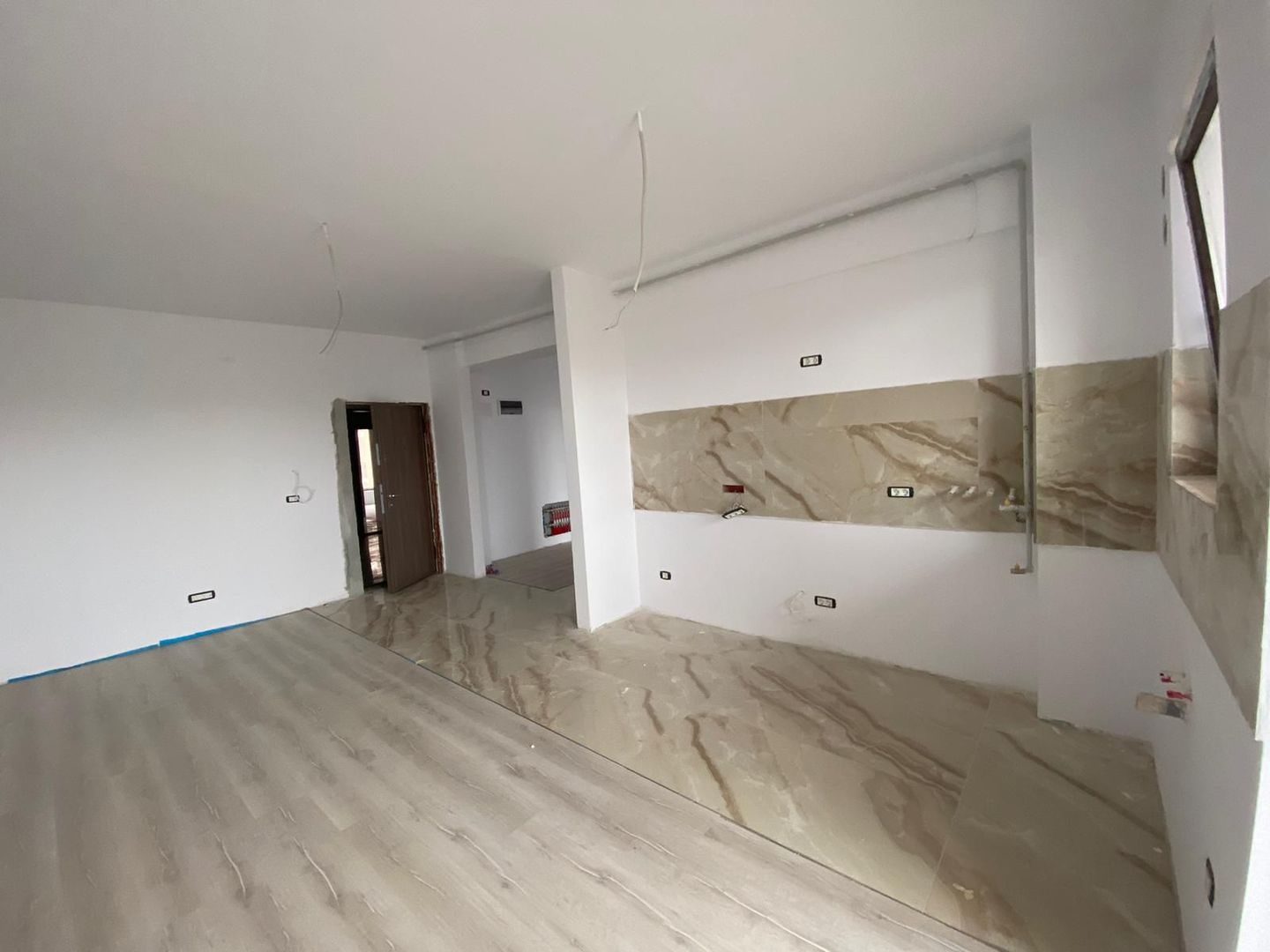 Giroc-ESO | 3 Camere | Curte proprie | Bloc cu Lift - Poză 2