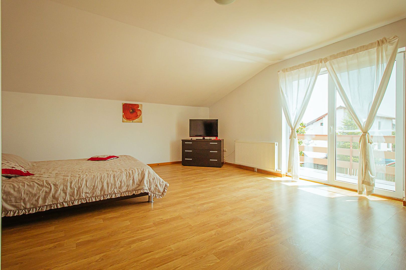 Exclusivitate - Sanpetru, casa cu priveliște deosebită - Poză 2