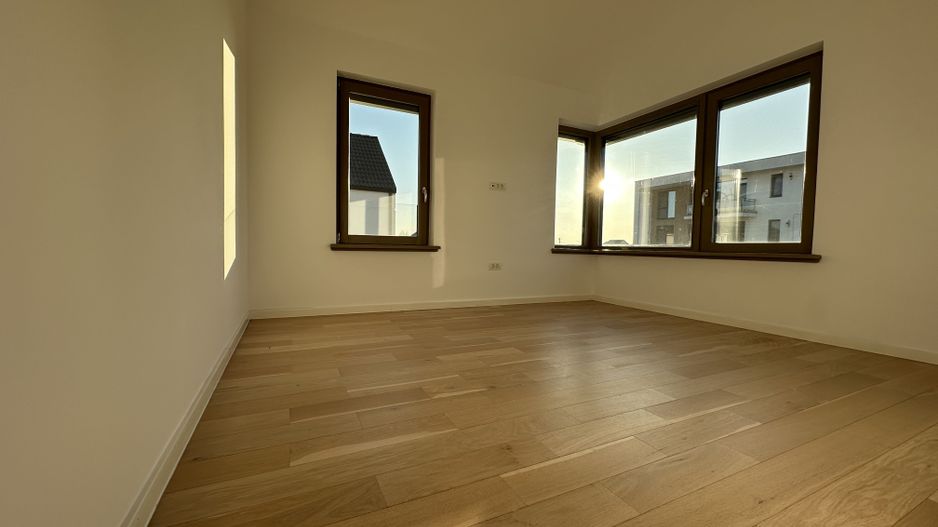 Casa cu 4 camere - Dumbarvita - Poză 16