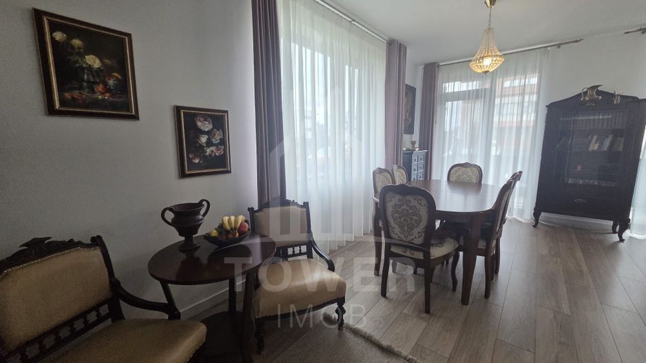 Apartament 3 camere de vânzare - Poză 2