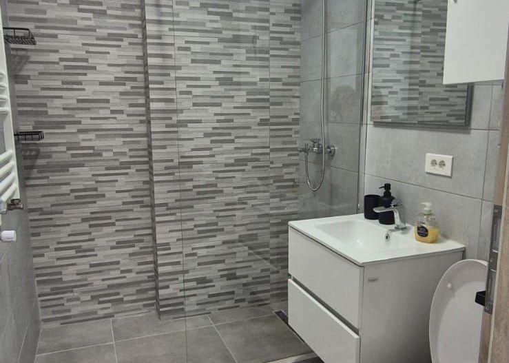 GARSONIERA BIRUINTEI, BUCATARIE INCHISA, CENTRALA, METROU 15 MINUTE - Poză 7