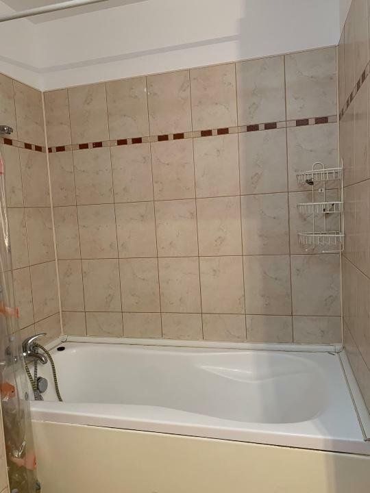 Apartament de Închiriat - 2 Camere, 90mp, Et11/14 Cu Vedere Superbă la Răsărit - Poză 4