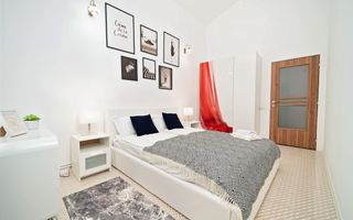 Apartament renovat in cladire istorica - Poză 14