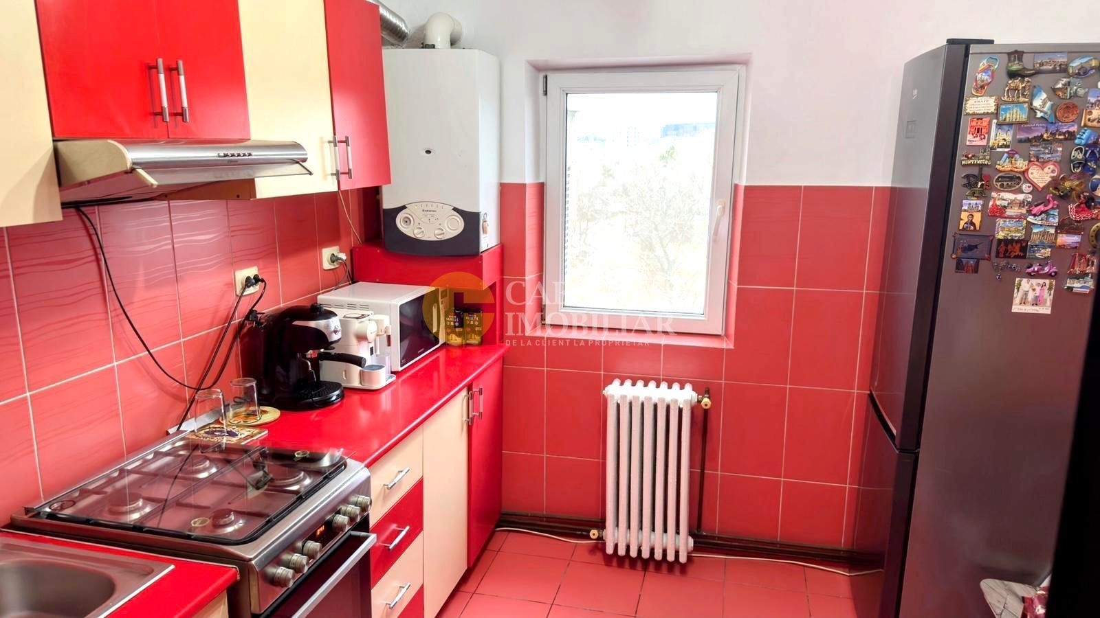 4 CAMERE DECOMANDAT + 2 BAI - 84 MP -Zona Galata - Poză 6