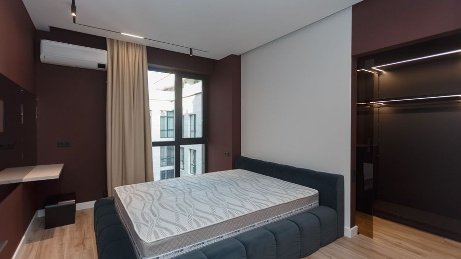 De închiriat apartament, 3 dormitoare + terasă, str. Teatrală 3, Centru. - Poză 7