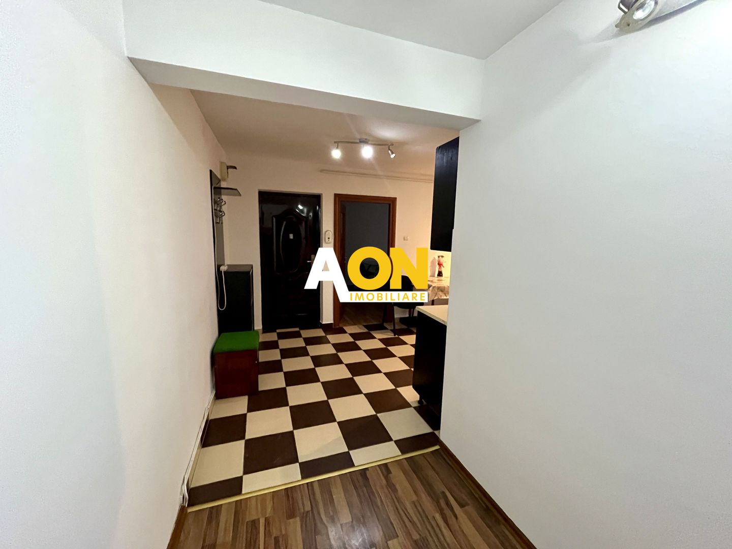 Apartament cu 3 Camere, Decomandat, Zona Tolstoi - Poză 6
