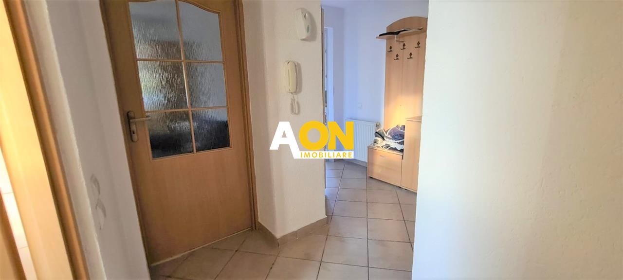 Casa pentru 2 familii, 7 Camere, 2 Garaje, 1500MP Teren - Poză 10