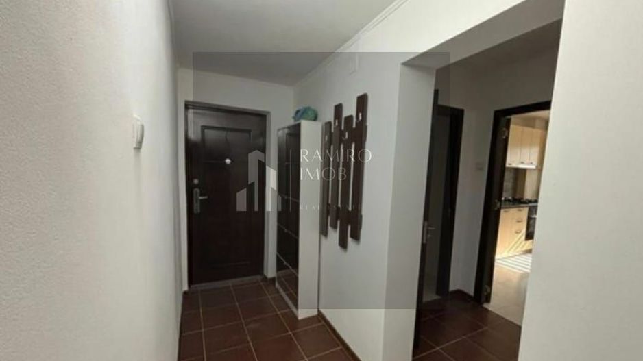 Apartament 2 camere decomandat | 5 minute de metrou Apărătorii Patriei - Poză 1