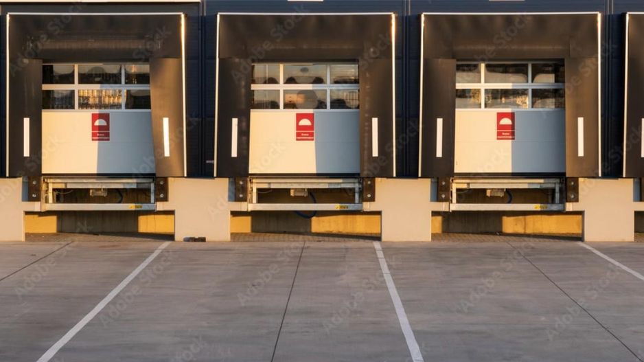 Teren Intravilan cu Deschidere Generoasă în Zonă Mixtă Industrială - Poză 3