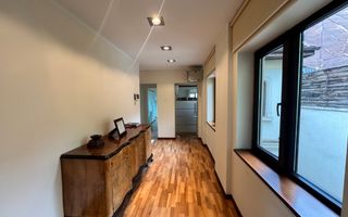 VILA DEOSEBITĂ LA VÂNZARE ÎN ZONA CENTRALĂ APROAPE DE CALEA PLEVNEI - Poză 7