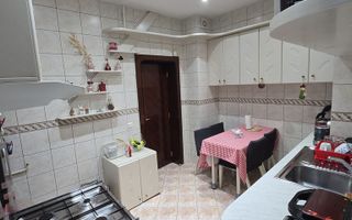Vânzare apartament 4 camere Vasile Lascar 33 - Poză 4