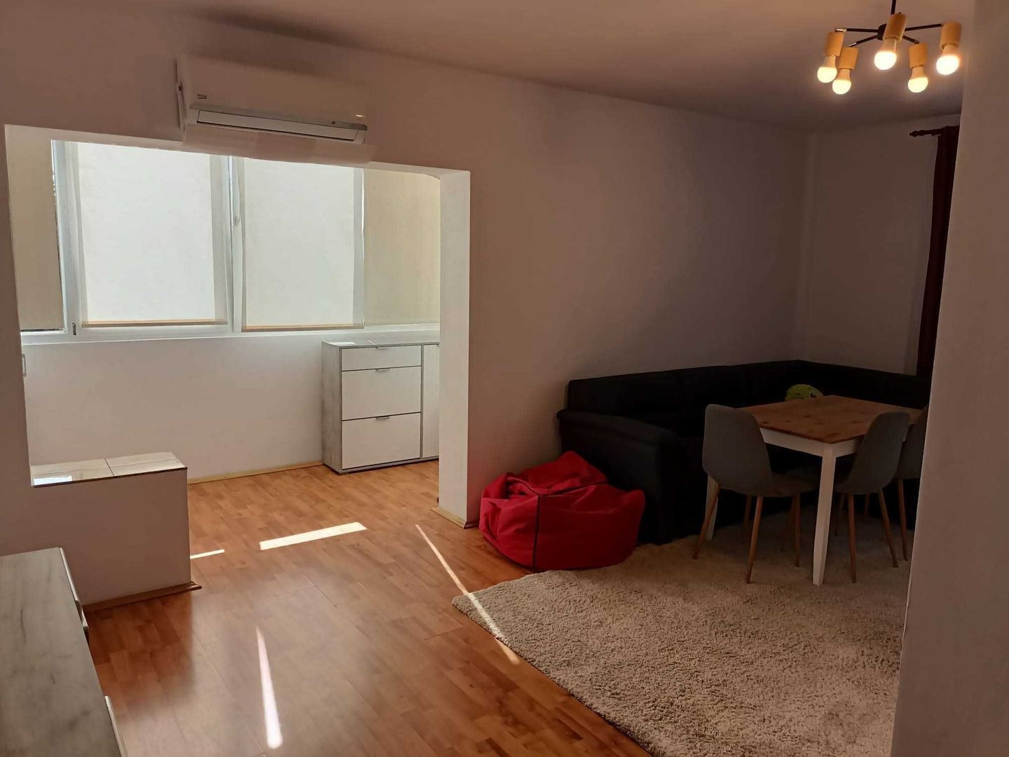 Dambovita | 2 Camere | Etaj Intermediar | Loc de Parcare. - Poză 3