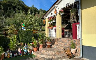 Casă spațioasă de vânzare – Corunca, zona Vatman - Poză 11