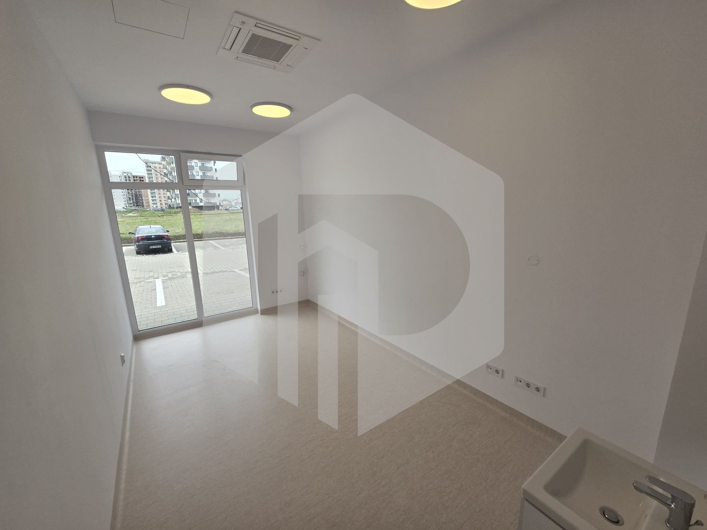 Spatiu comercial 125 mp 6 locuri parcare Doamna Stanca - Poză 5