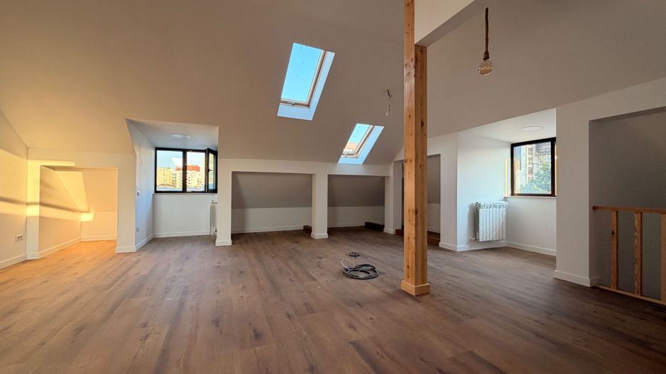 DUPLEX | ETAJ 1 + MANSARDA | LOC DE PARCARE | OPORTUNITATE - Poză 1