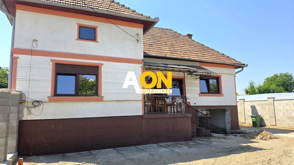 Casă semifinisată, 4 camere, 350 mp teren, la asfalt, zona Centru - Poză 1