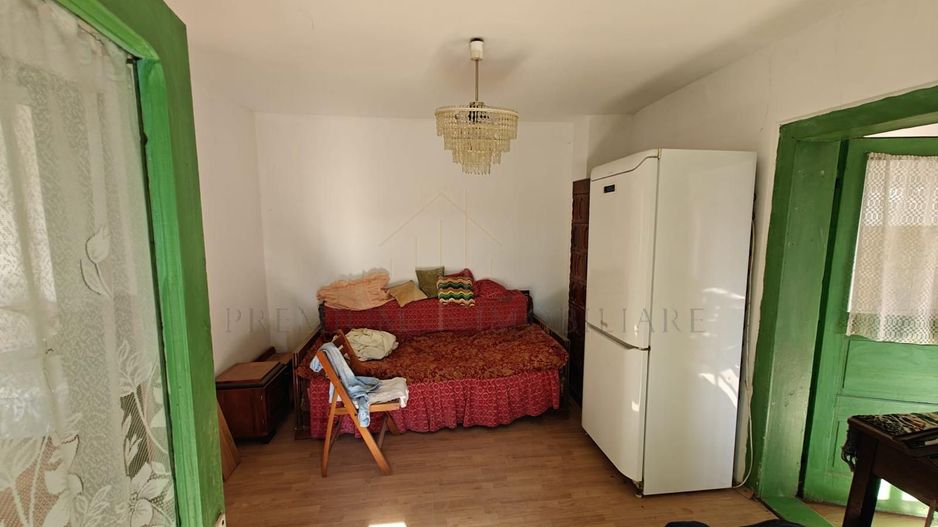 Casa si teren de vanzare Comanesti - Poză 9