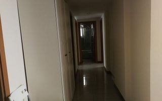 Apartament spatios cu bucatarie 15 mp 1/3, dec, Cosmopolis, mobilat partial - Poză 4
