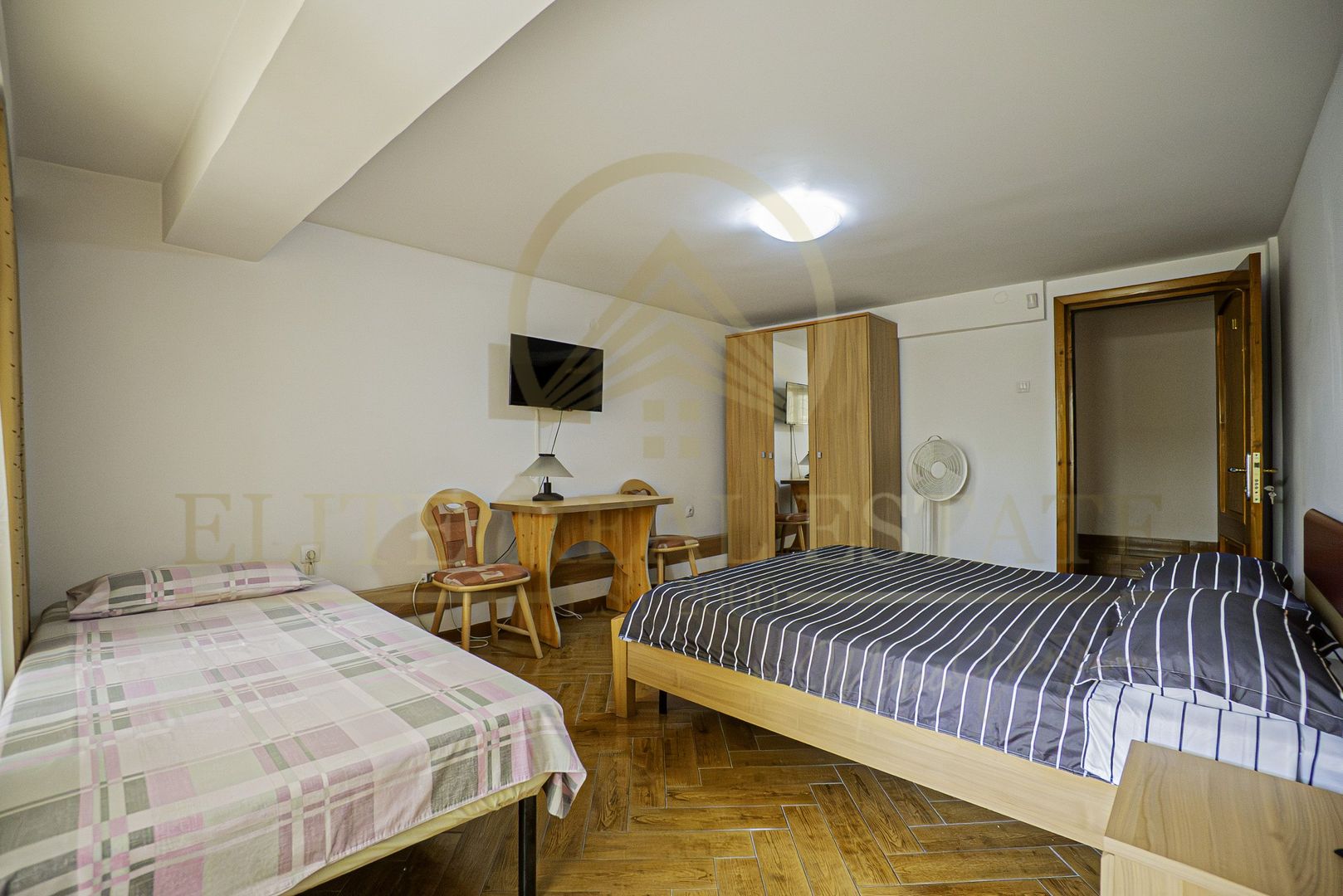 Vila 11 camere in Faleza Nord 400 mp utili, Proprietate rara - Poză 20