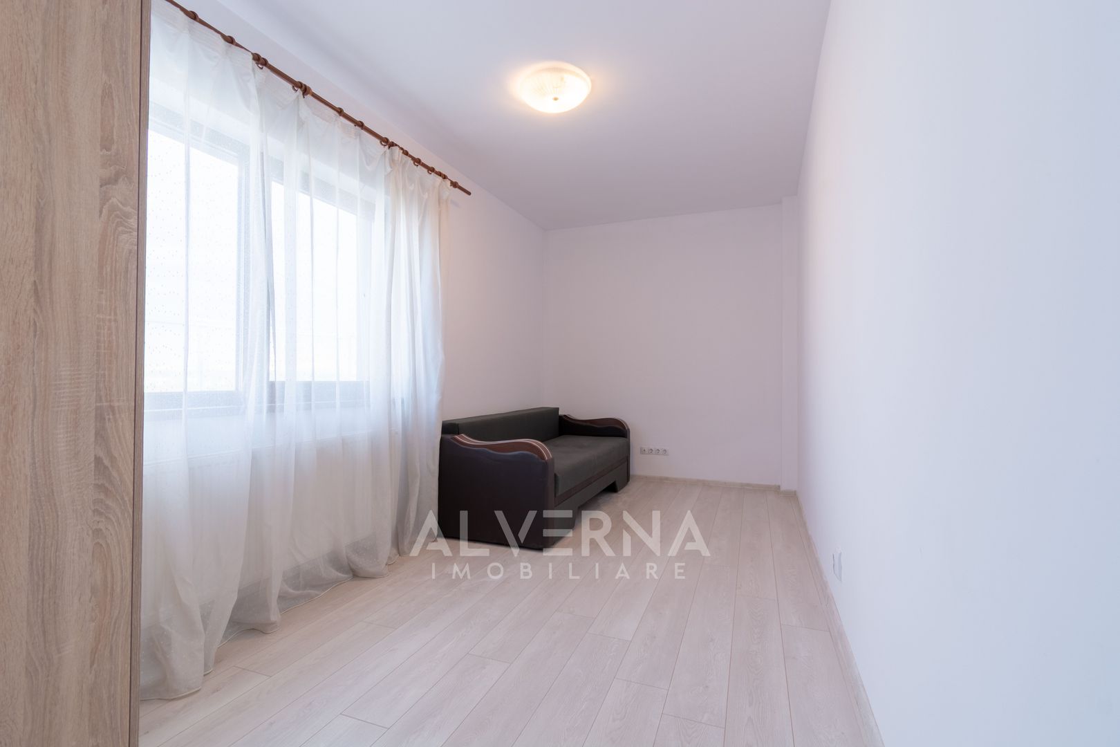 Apartament tip Penthouse | 3 camere | Terasa 88 mp | Zona VIVO METRO - Poză 15