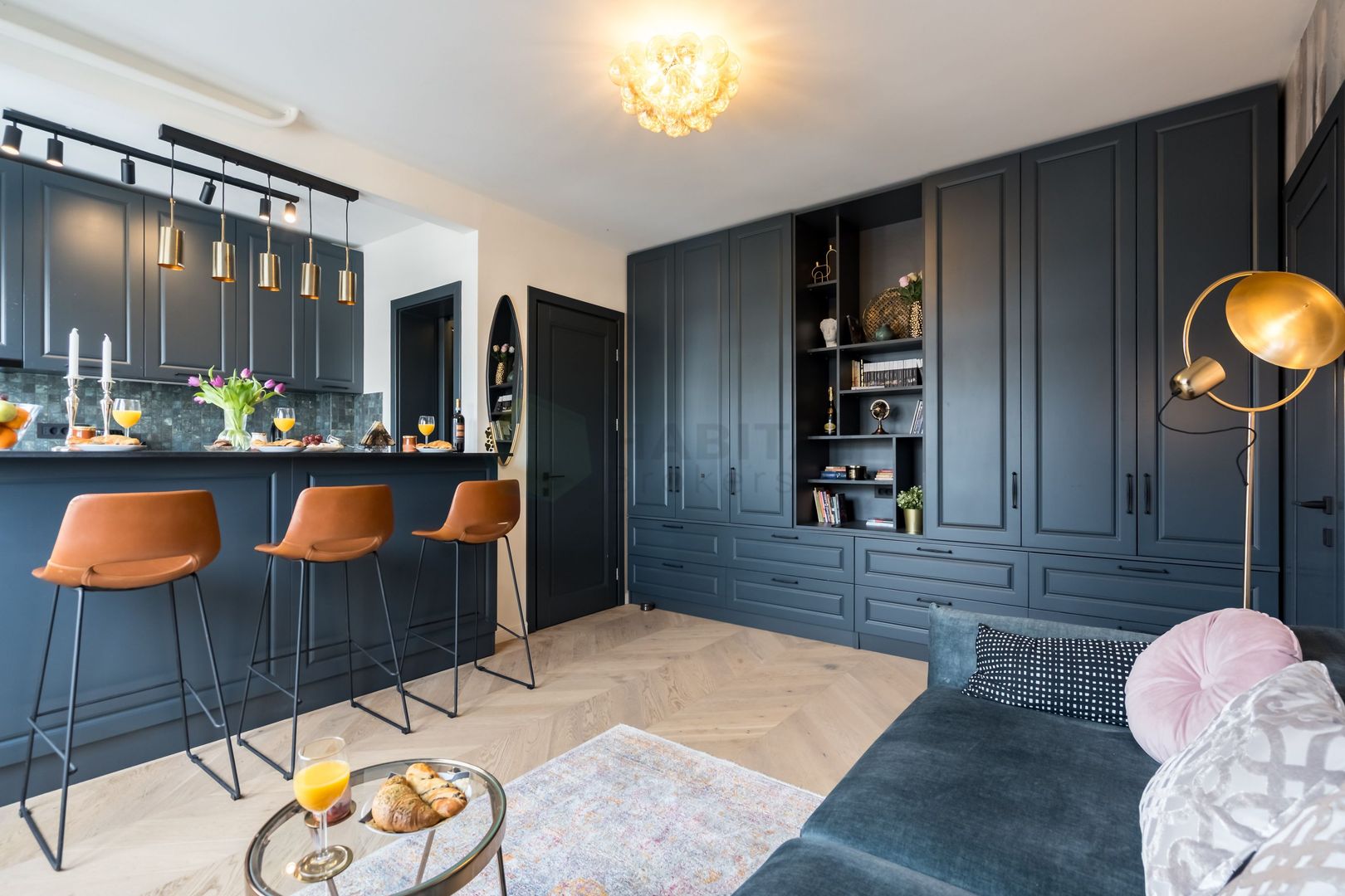 O Vacanță Permanentă în Inima Capitalei, Bulevardul Magheru - Poză 1