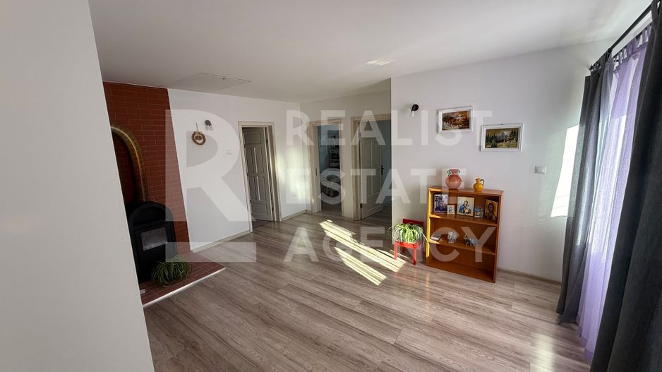 Vânzare, vilă, 5 camere și 1000 mp de teren, Valea Lupului, Iași - Poză 10