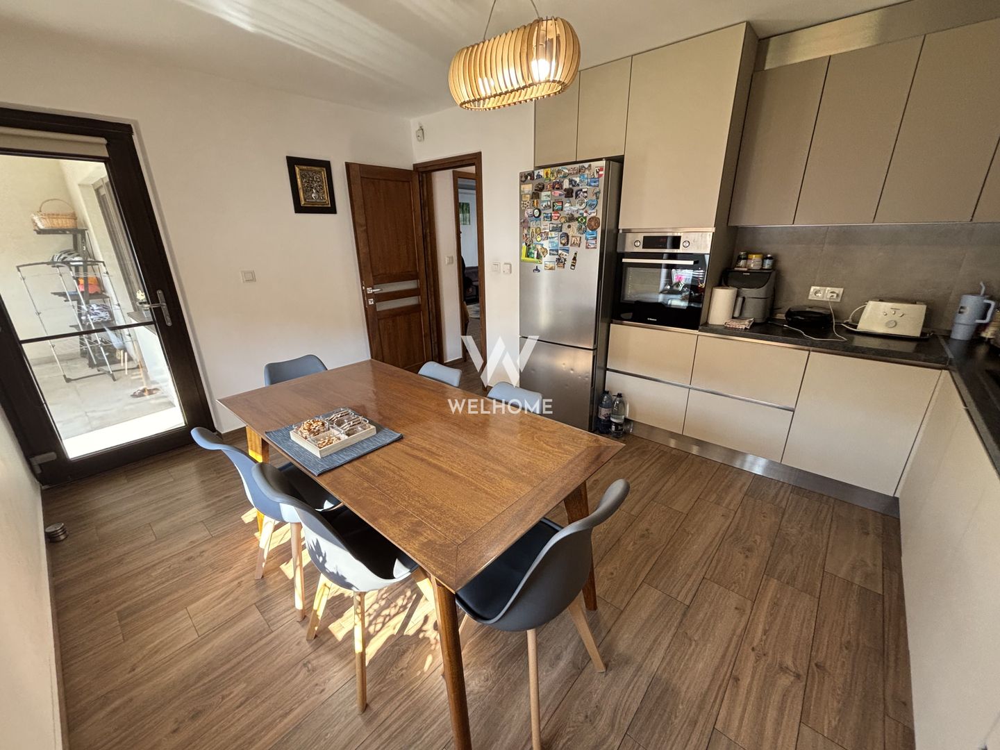 Casa generoasa LA CHEIE, curte 200 mp in Selimbar - Poză 7