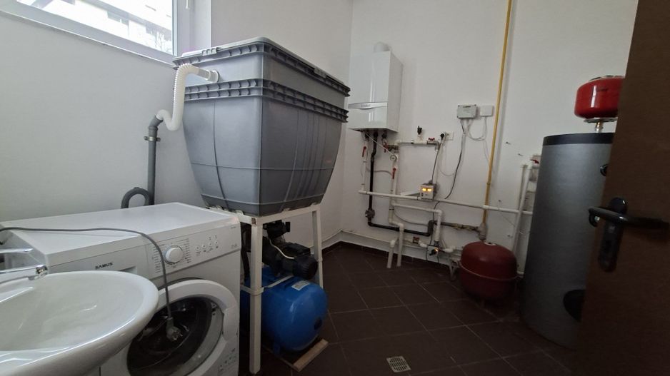 Vilă luminoasă I Gradina mare si loc de joacă privat I Iancu Nicolae - Poză 13