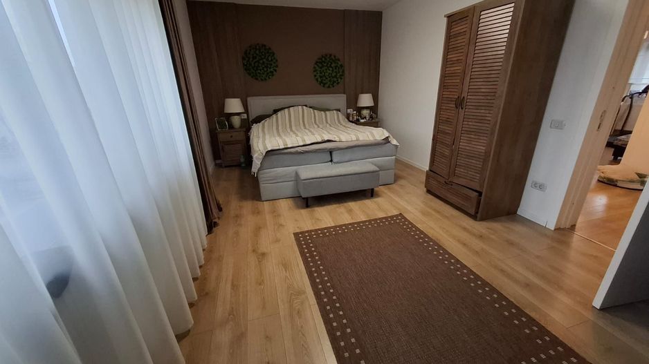 Casa in cartier exclusivist - Poză 10