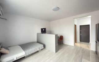 Apartament studio de inchiriat. Loc de depozitare in pod. Asfalt. - Poză 4