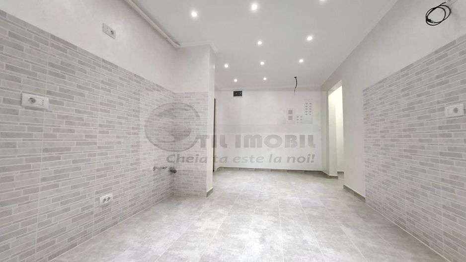 Liber, apartament 2 camere, 53 mp, Nicolina - Belvedere, baie cu geam - Poză 10