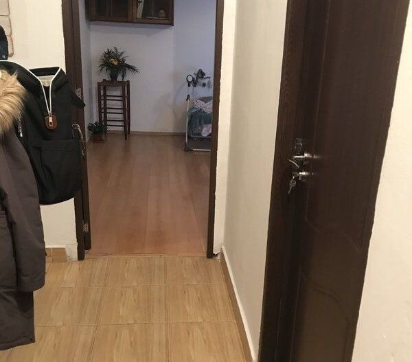 Apartament 3 camere bloc 1984, Moinesti, Gorjului, Militari - Poză 6