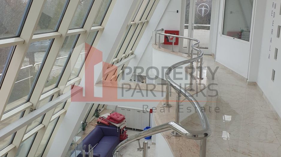 561 mp amenajati pentru clinica medicala - Poză 4