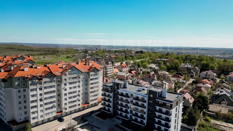 Vânzare apartament 2 dormitoare și living șos. Hîncești, Telecentru - Poză 1
