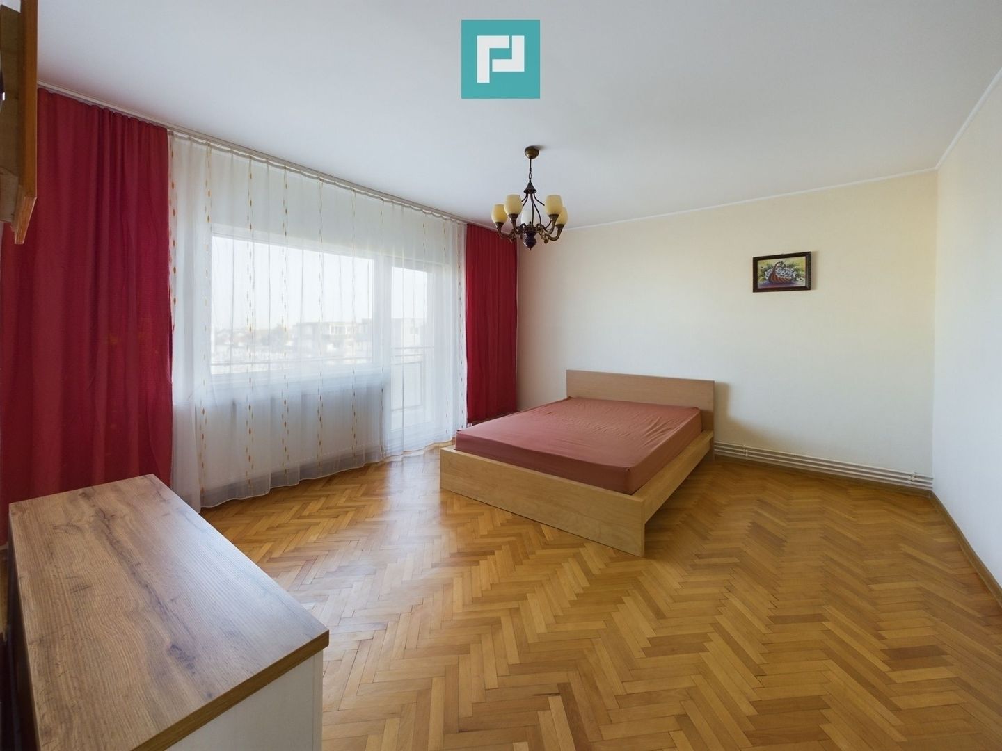 Apartament de închiriat cu 3 camere în Micalaca - Poză 2