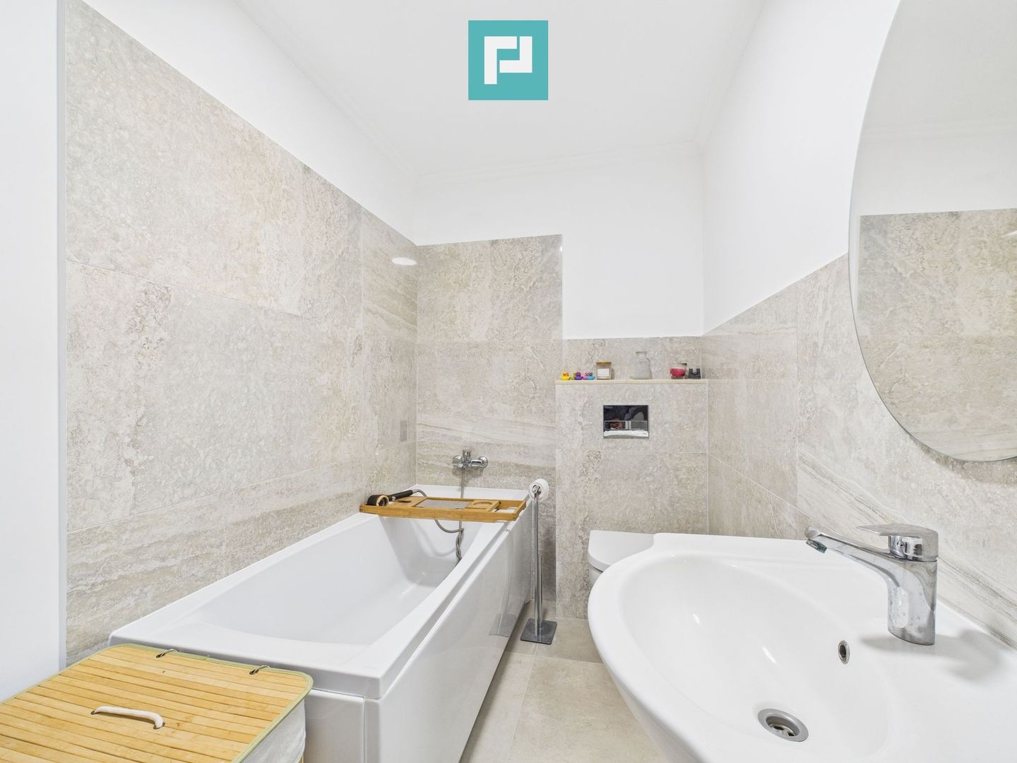 Casă cu 4 camere în Dumbrăvița, langă pădure - Poză 26