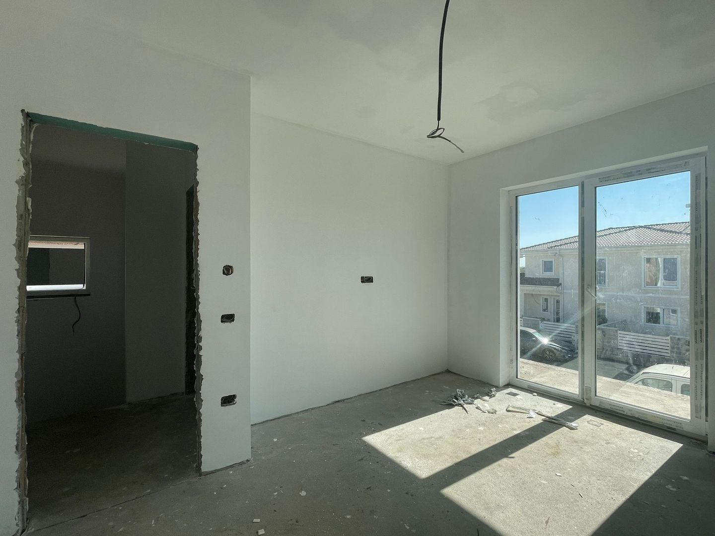 Duplex despartit prin camera tehnica- 5 camere- Mosnita Noua - Poză 11