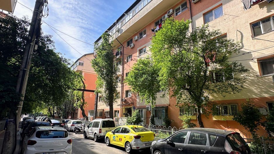 Fizicienilor - Lacramioarei, 3 camere 67 mp, pod 40 mp, modernizat - Poză 16