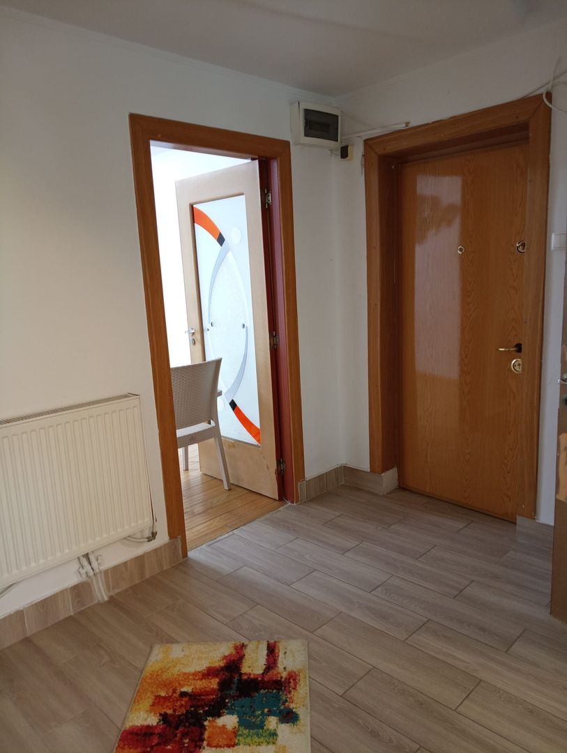 Aviației vizavi de Promenada - Poză 2