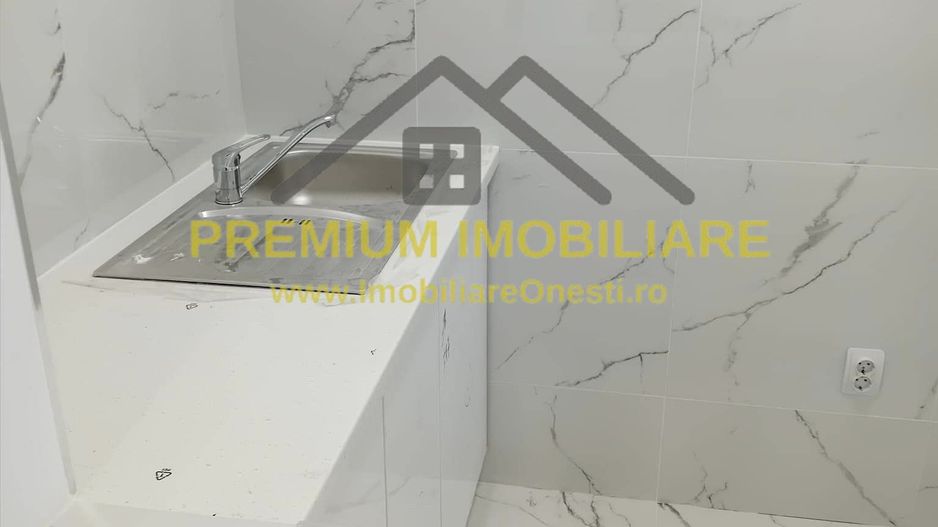 Spatiu Comercial de Vanzare sau Inchiriere In Onesti - Zona centrala - Poză 5