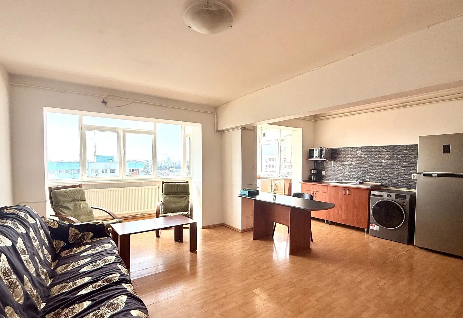 Apartament amplu si luminos, trei camere decomandat, Nicolae Titulescu - Poză 1