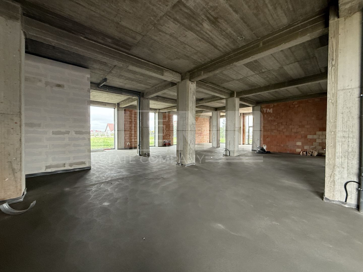 Spatiu comercial nou 550 mp Radauti 550.000 Euro - Poză 2
