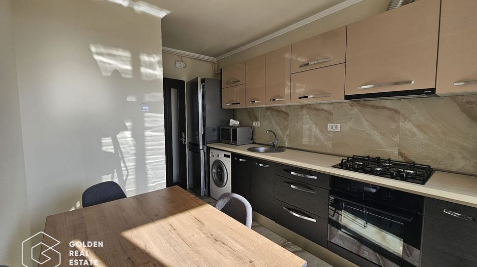 Apartament 3 camere, zona Podgoria - Poză 8