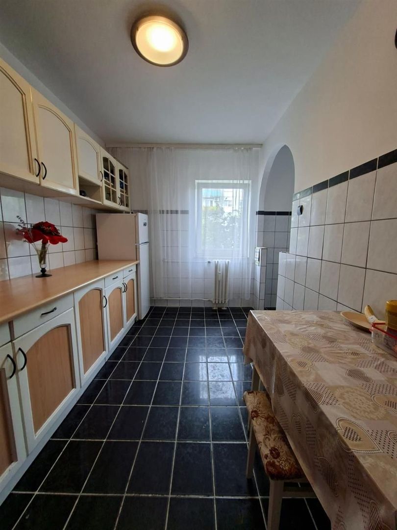 Apartament 3 camere etaj 1 Decebal - Poză 6