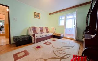 Liber de vanzare apartament 3 camere Baza 3, etaj intermediar - Poză 1