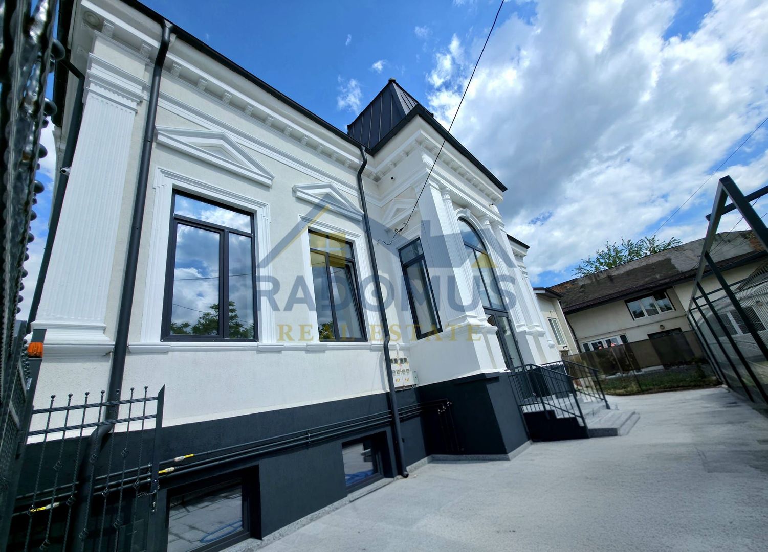 Vilă Premium Ultracentrală | 441 mp | Renovată  Integral 2025 | - Poză 3