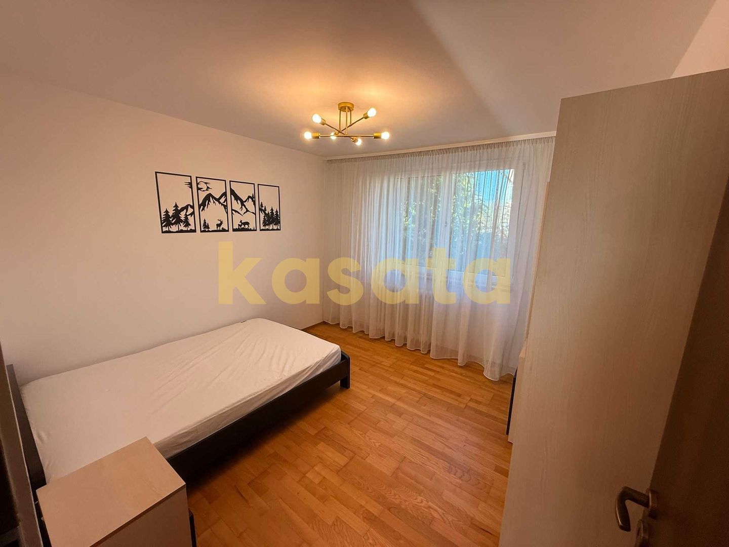 OPORTUNITATE | APARTAMENT 4 CAMERE | BANEASA | BLOC 1982 | 3 BALCOANE - Poză 3