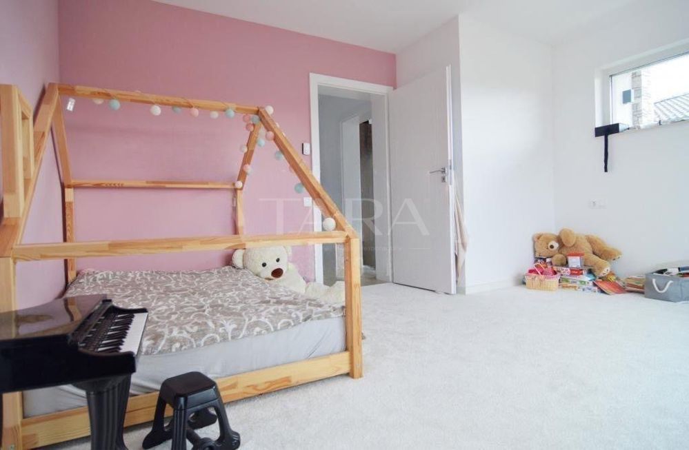 Duplex elegant cu 5 camere, alee privată – Avram Iancu, Florești. - Poză 2